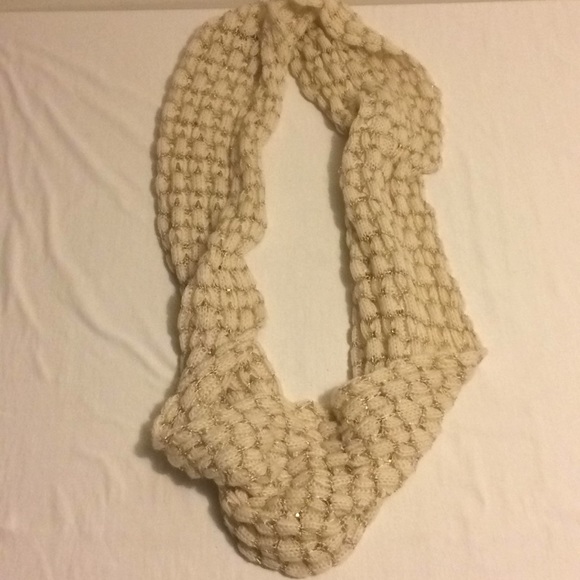 Mark. Scarf - Picture 3 of 4